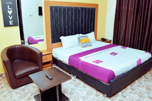 1099room104